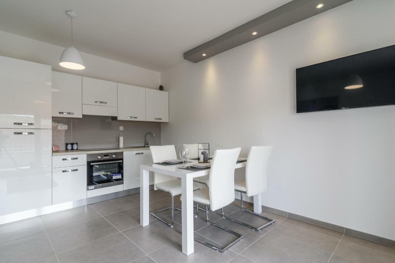 Villa Apartment Aa 2 Trogir Kültér fotó