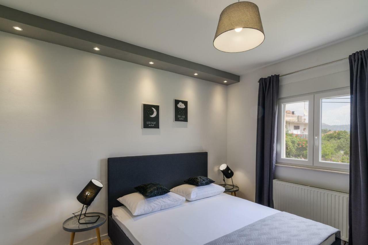 Villa Apartment Aa 2 Trogir Kültér fotó